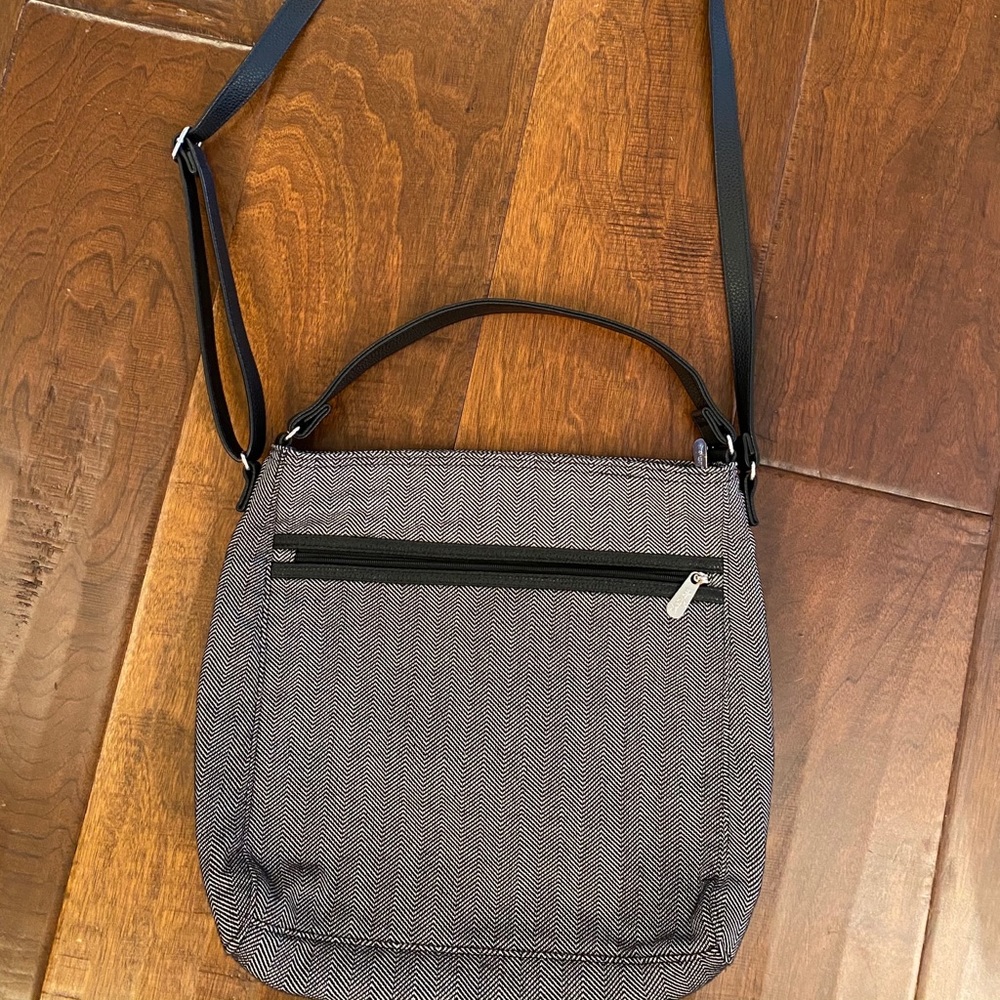 31 like new purse